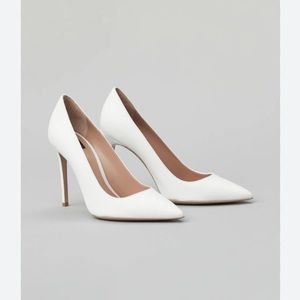 Lita by Ciara Solid Point Toe Pumps in White